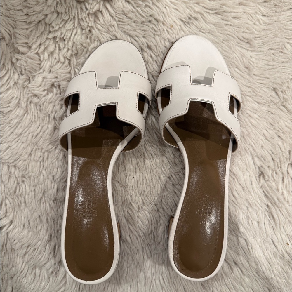 Hermes Oasis White